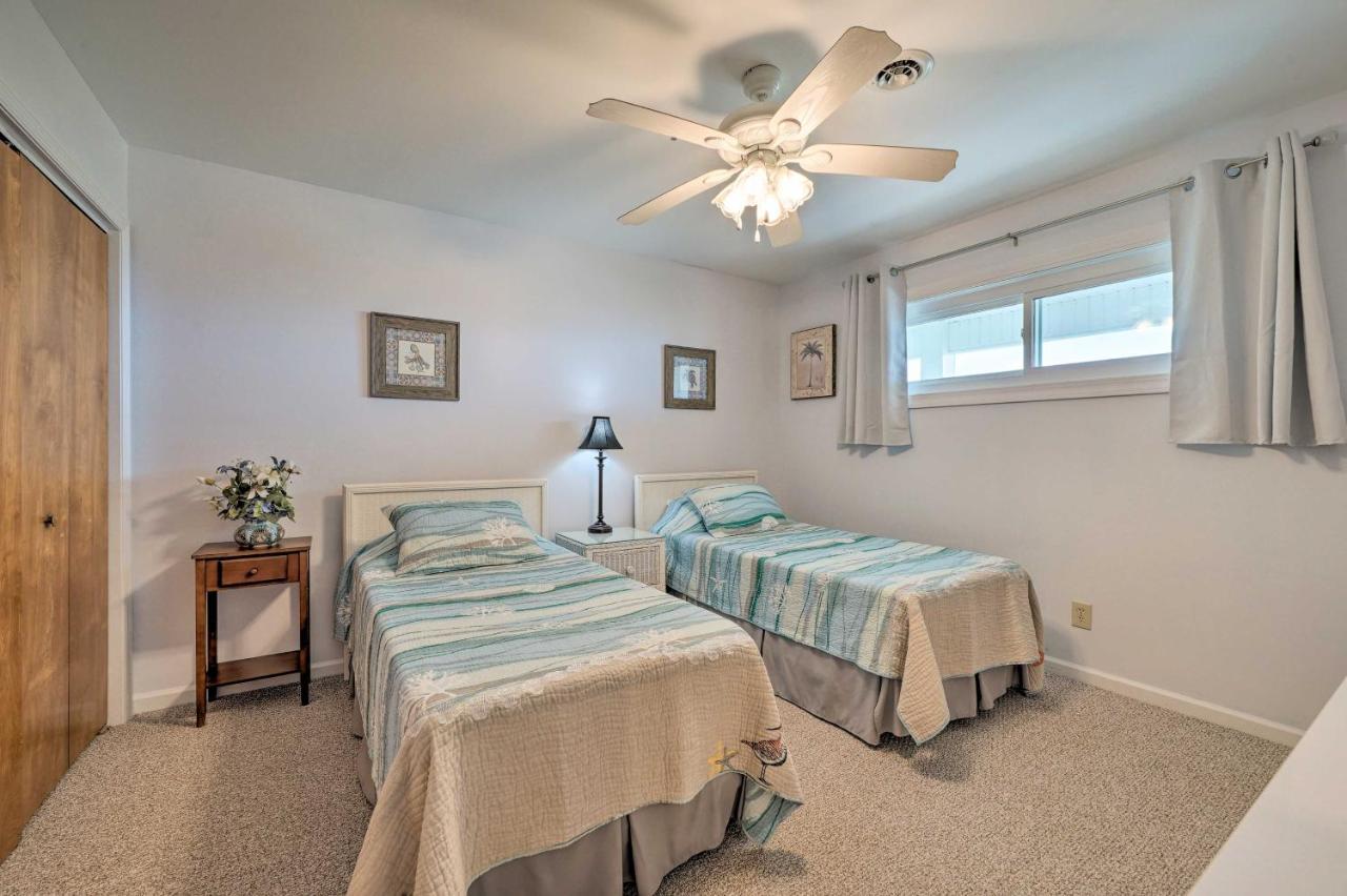 Oak Island Beachfront Condo With Community Pool Luaran gambar