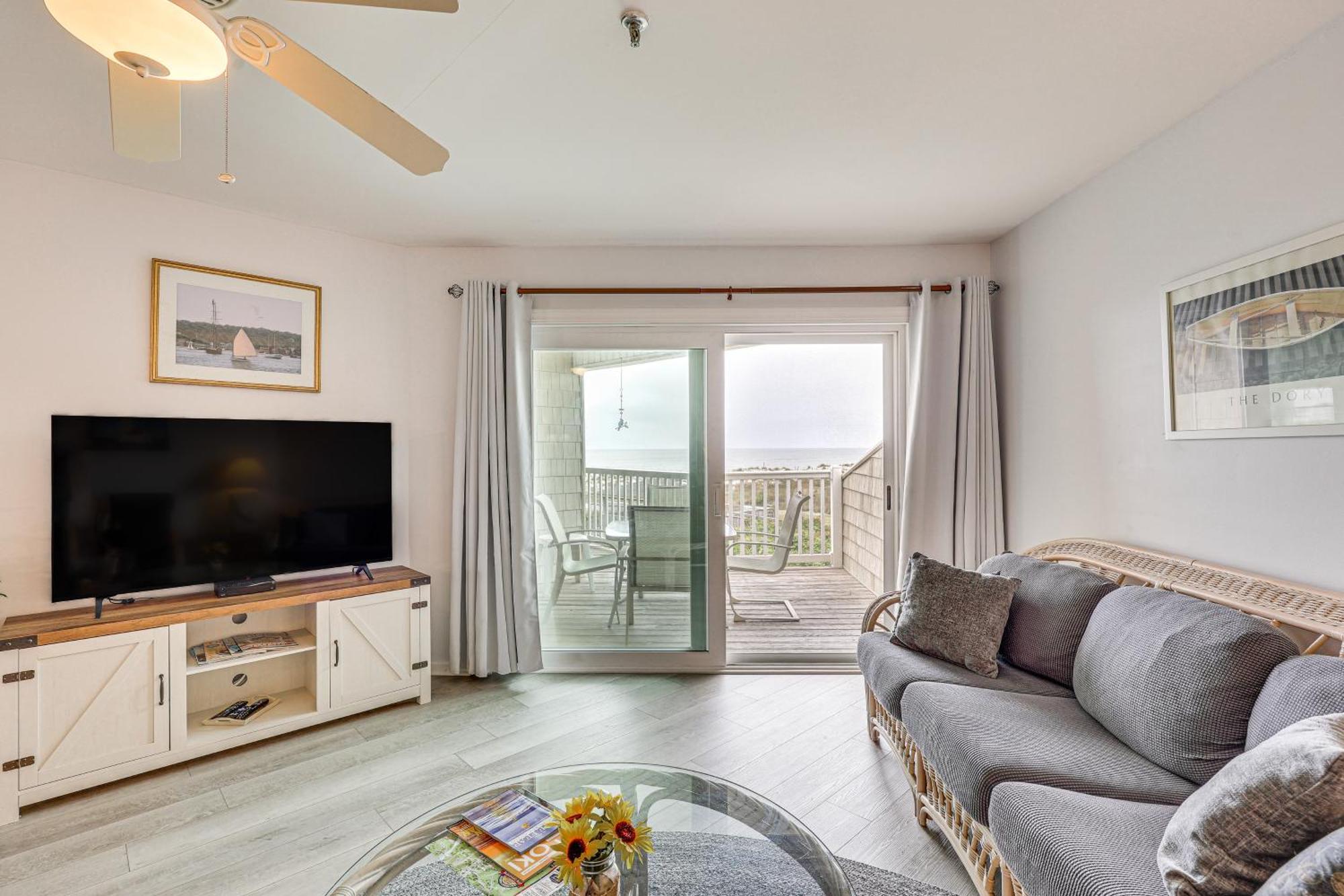 Oak Island Beachfront Condo With Community Pool Luaran gambar