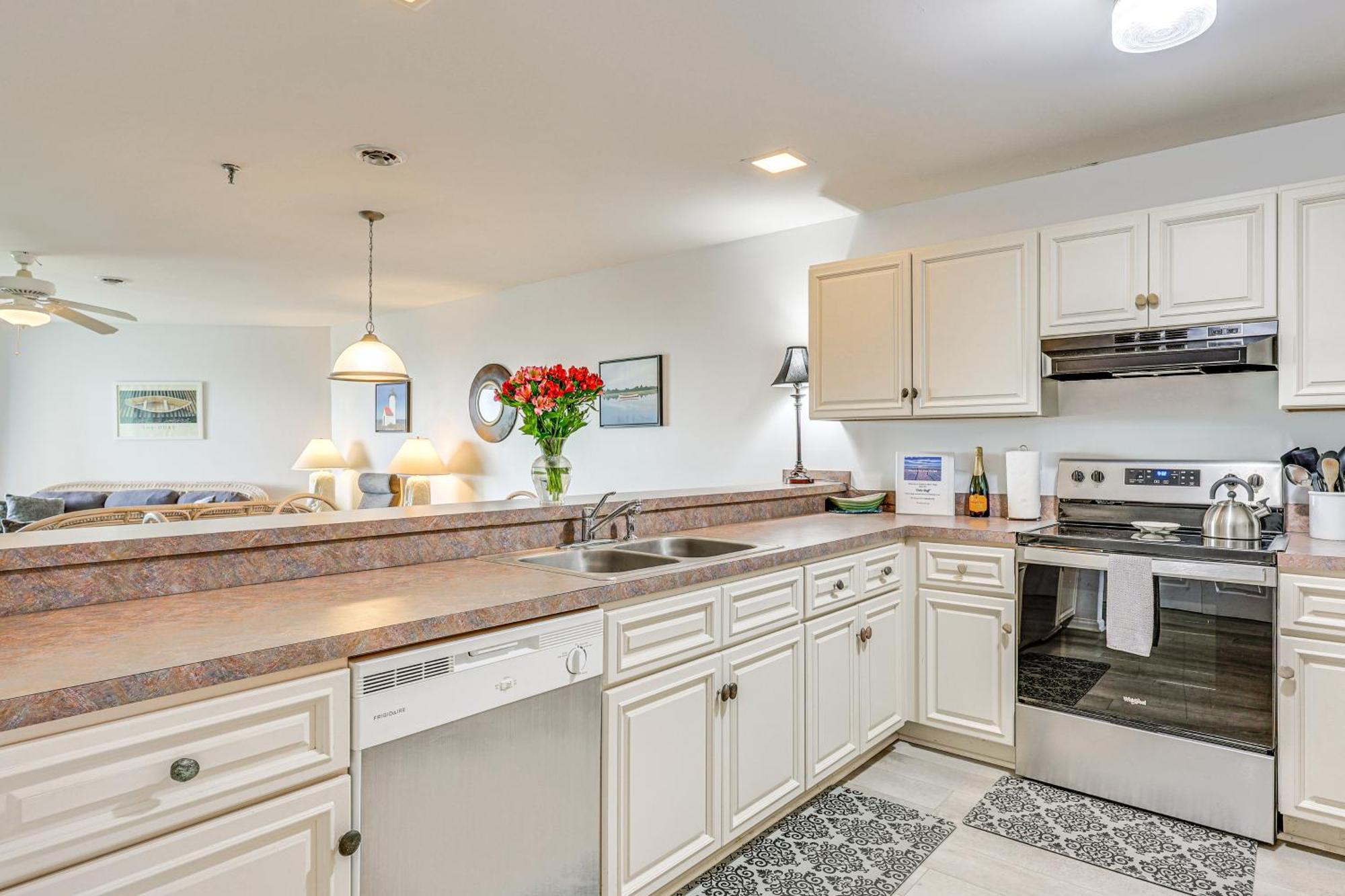 Oak Island Beachfront Condo With Community Pool Luaran gambar