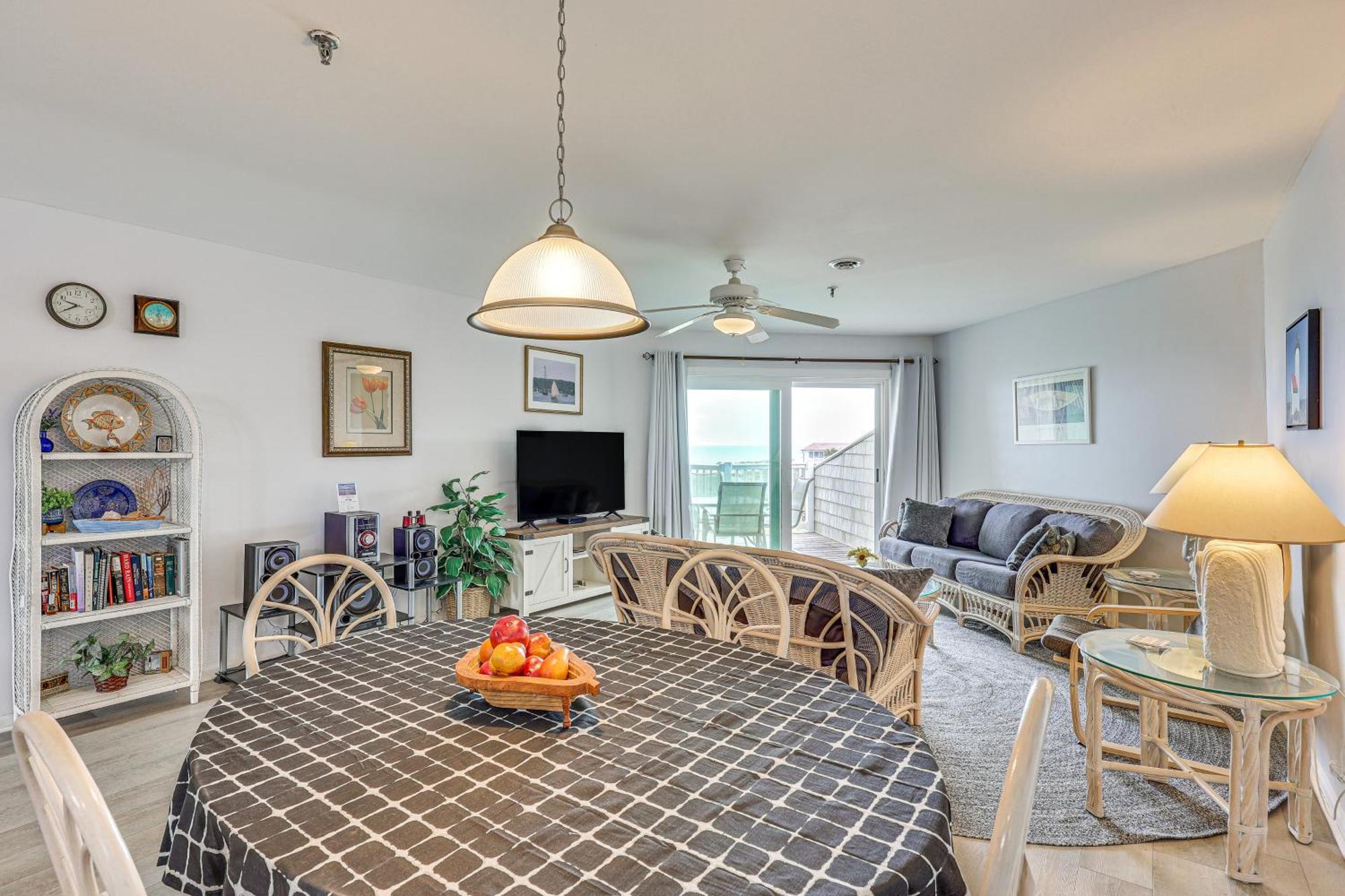 Oak Island Beachfront Condo With Community Pool Luaran gambar